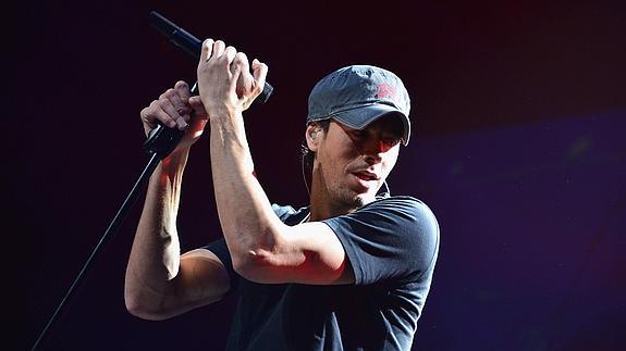 Enrique Iglesias triunfa en los Premios Lo Nuestro