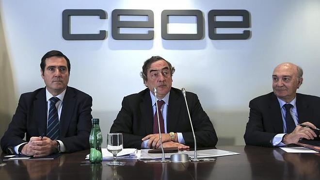 La CEOE mejora sus previsiones para 2015 y prevé un crecimiento del 2,8%