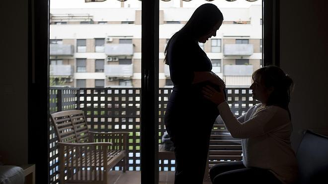 Las doulas insisten en que solo acompañan y que «no solucionan problemas sanitarios»