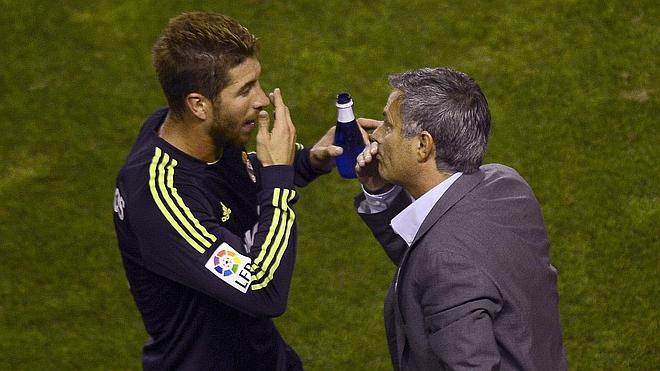 Sergio Ramos da un palo a Mourinho y defiende los gestos de CR7