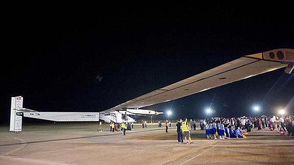 El Solar Impulse 2 completa la cuarta etapa en tiempo récord