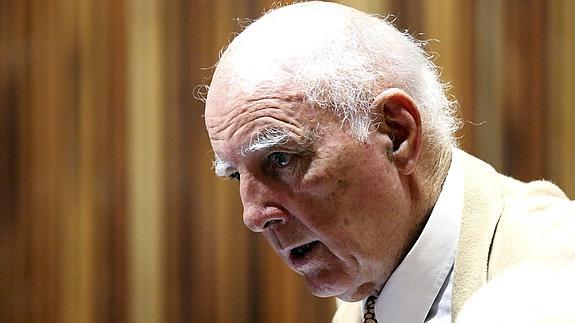 El extenista Bob Hewitt, culpable de violar a alumnas adolescentes