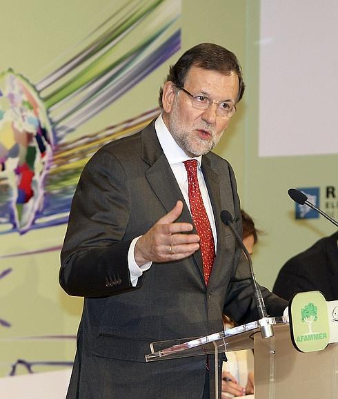 Rajoy, a las mujeres maltratadas: «Hay salida, no estáis solas»