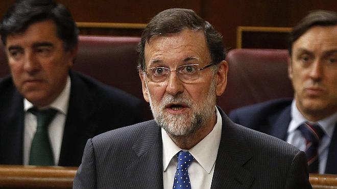 Rajoy justifica la restitución de la atención a los sin papeles en la saturación de las urgencias