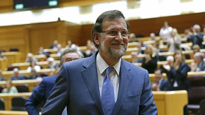 Rajoy desea al PSOE muchos años en la oposición para no «hundir» el país