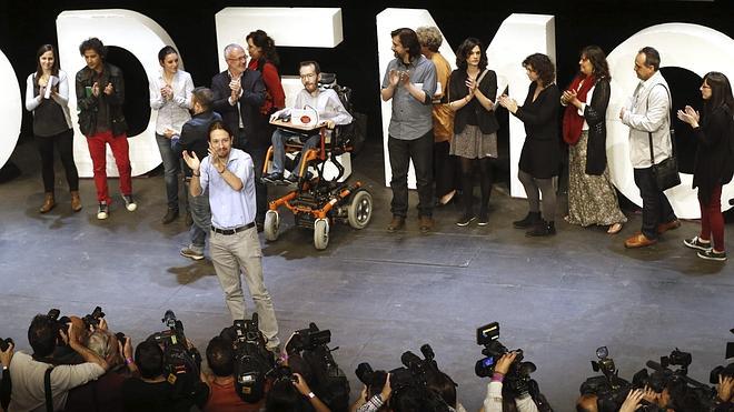 Podemos aboga por garantizar los suministros básicos y la paralización de los desahucios