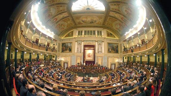 Desde Carrillo al «váyase señor González» de Aznar, en el archivo de audio del Congreso