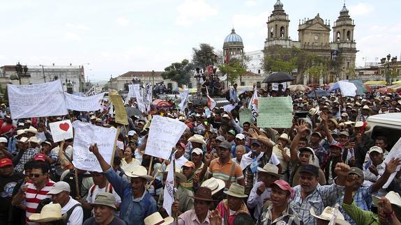 Los escándalos de corrupción acorralan al presidente de Guatemala