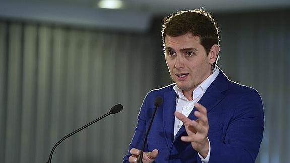 Ciudadanos rebaja su condición de primarias para pactar