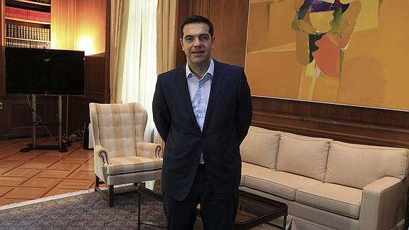 Tsipras descarta un adelanto electoral siempre que consiga un «acuerdo viable» con los acreedores