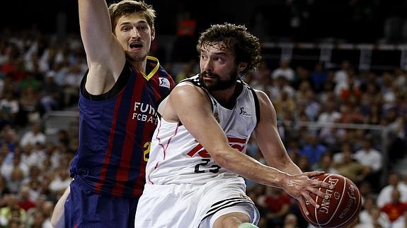 Llull lidera el imparable arreón blanco