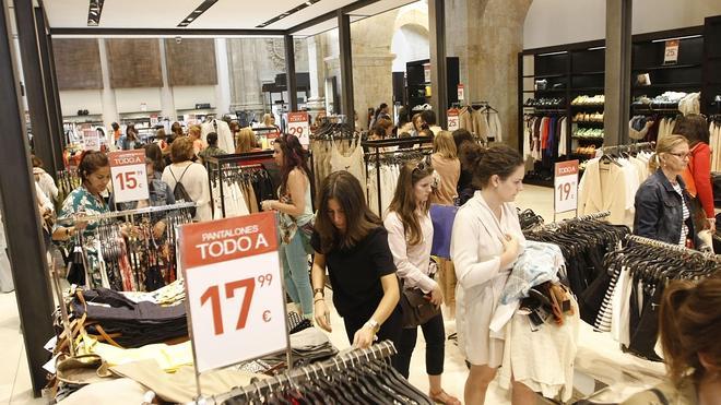 La inflación sube hasta el 0,1% y vuelve a terreno positivo un año después