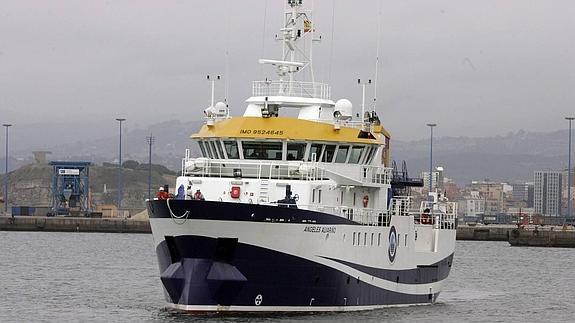 Conflicto en aguas próximas a Gibraltar por la presencia de un buque español