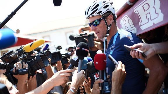 Lance Armstrong volvió al Tour para luchar contra la leucemia