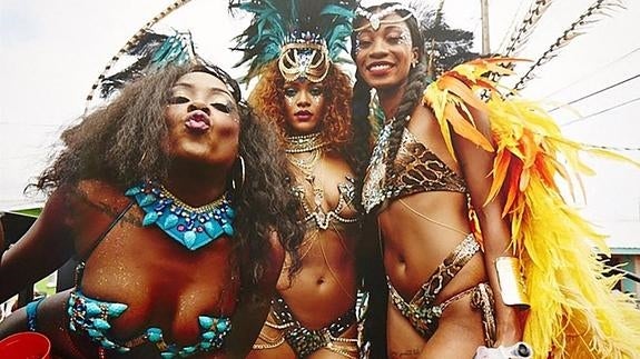 El lado más 'hot' de Rihanna reaparece en el carnaval de Barbados