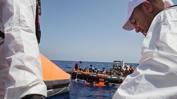 Rescatados más de 1.500 inmigrantes en aguas del Mediterráneo