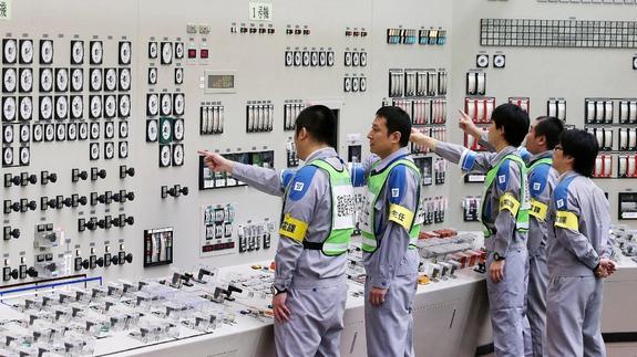 El reactor nuclear reactivado en Japón comienza a generar electricidad