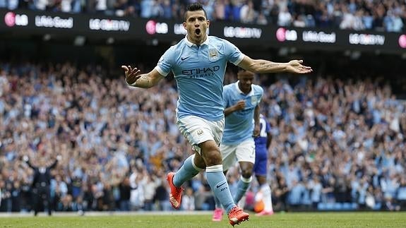 Agüero lidera la goleada al Chelsea