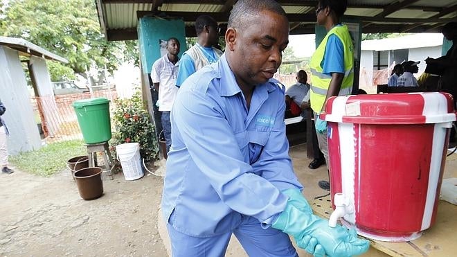 Sierra Leona pasa su primera semana sin nuevos casos de ébola tras 15 meses de epidemia