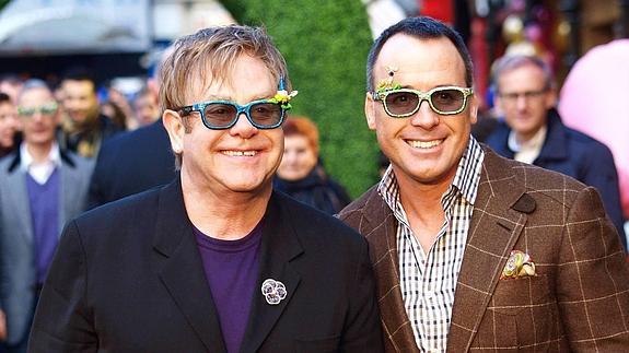 Elton John arremete contra el alcalde de Venecia por las medidas antigay