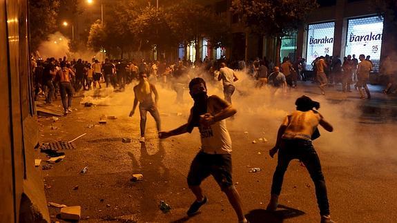 Las protestas contra el Gobierno libanés dejan decenas de heridos en Beirut