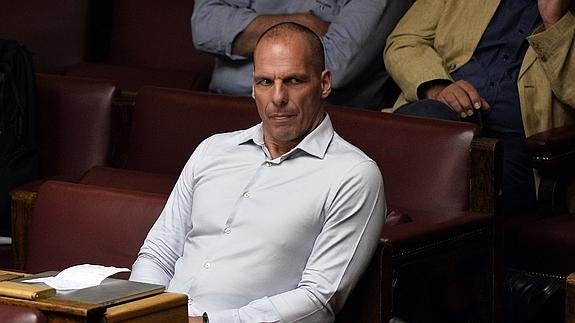 Varoufakis insiste en que Tsipras cometió «un error» al aceptar el rescate