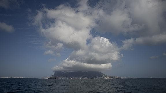 Gibraltar acusa a España de disparar contra una embarcación en sus aguas