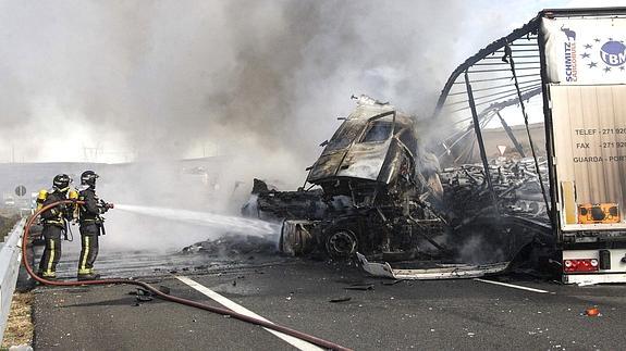 Mueren dos camioneros tras colisionar sus vehículos en Burgos