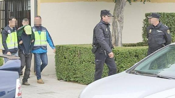 El asesino de la peregrina le cortó las manos y la llevó en una carretilla