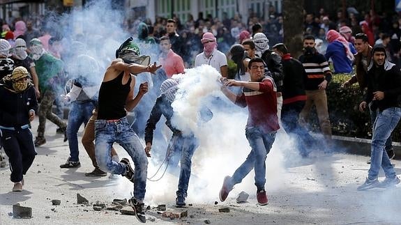 Un palestino muere tras atacar con un cuchillo a un soldado israelí