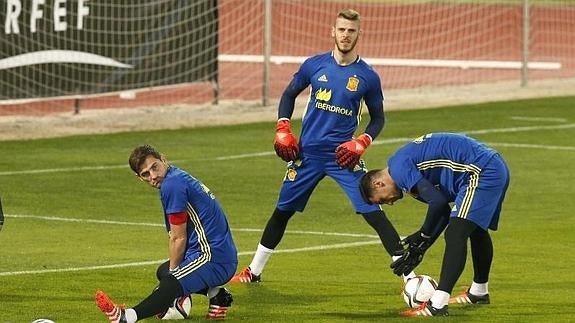 De Gea inicia la pelea por la titularidad 'en casa'