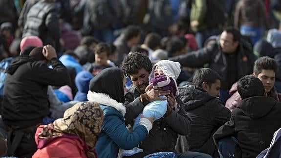 Canadá se compromete a recibir otros 25.000 refugiados sirios antes de final de año