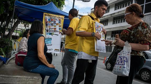 A la oposición venezolana solo le vale 'arrasar' en las urnas