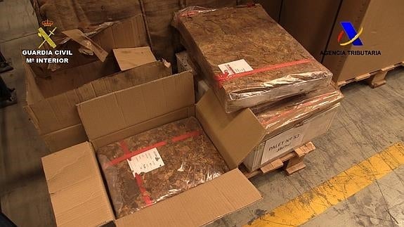 Incautadas más de 41 toneladas de tabaco de contrabando en la mayor aprehensión realizada en España