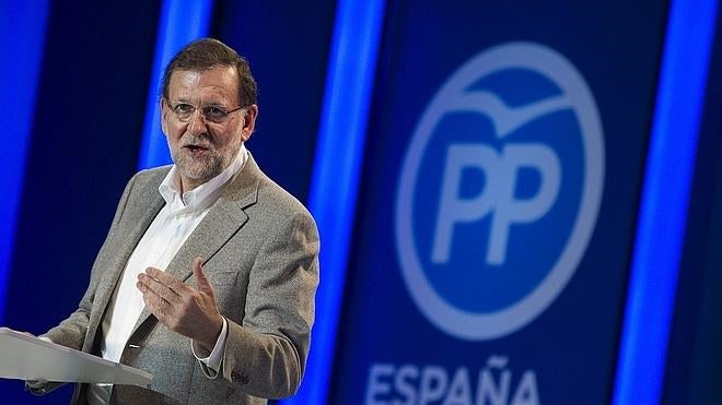 Rajoy alerta sobre los pactos: «Que los españoles sean conscientes de lo que pueden estar preparando»