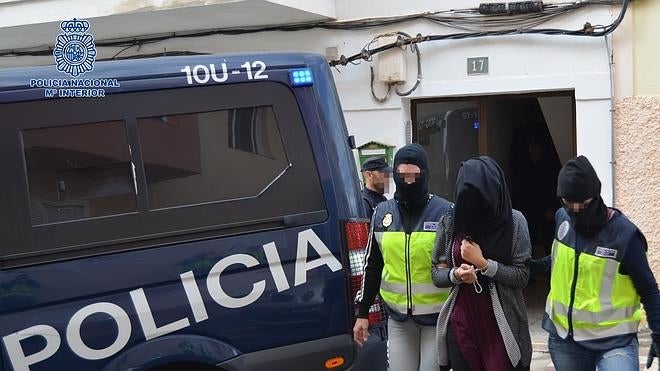 Detenidos en Cataluña y Canarias dos yihadistas que alentaban a atentar contra España y Francia