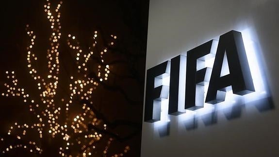 La FIFA prohíbe a las leyendas del fútbol jugar contra Kuwait