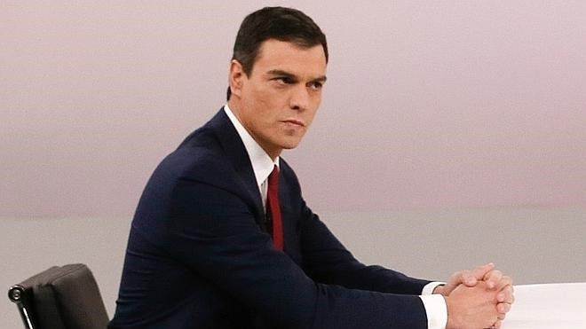 Pedro Sánchez: «Usted no es una persona decente»