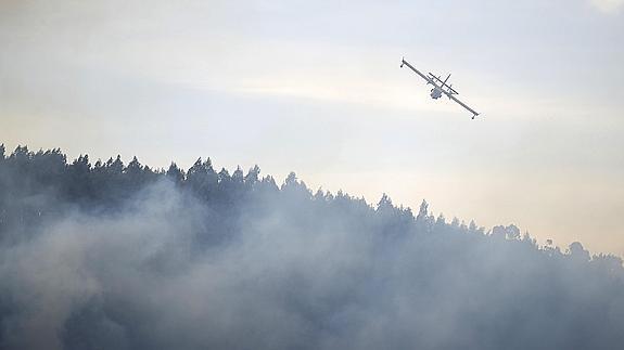 Cantabria activa el plan de protección sobre incendios y pide apoyo de la UME