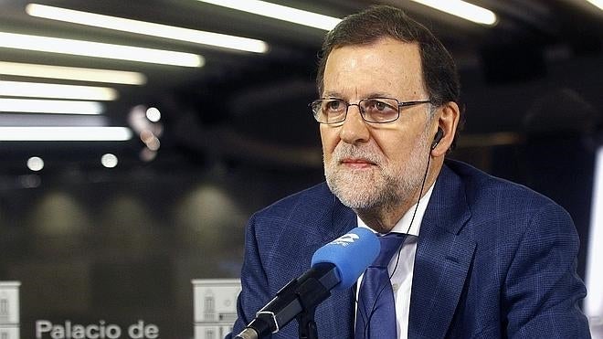 Rajoy se abre a reformar la Constitución para pactar con el PSOE