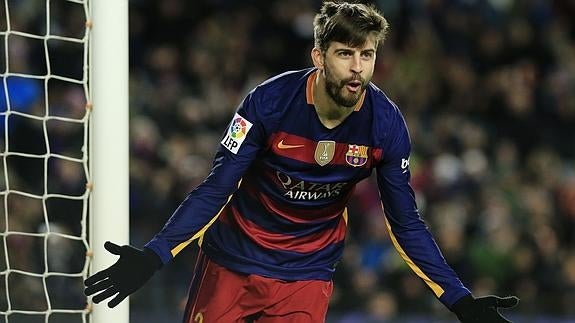 Piqué echa más gasolina al fuego de los periquitos