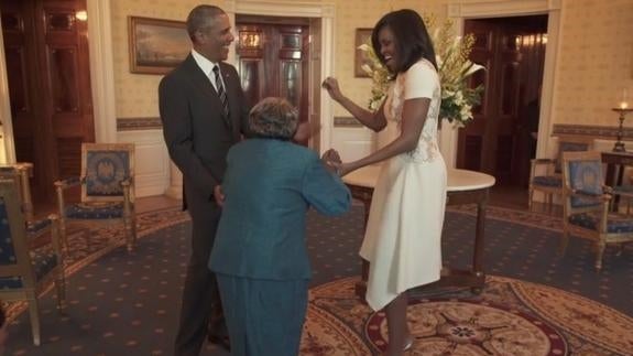 Una mujer de 106 años conquista a los Obama