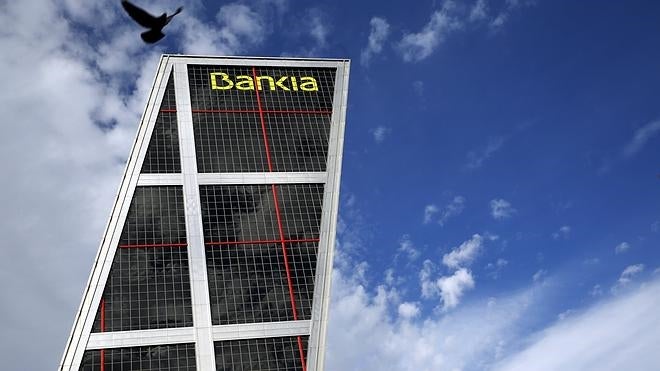 Dos de cada tres afectados por la salida a bolsa de Bankia han solicitado la devolución