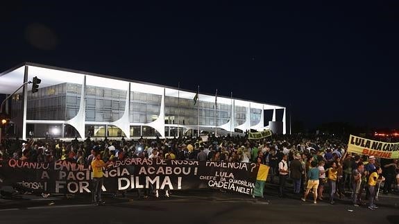 Una conversación entre Rousseff y Lula revela un intento de evitar la posible detención del expresidente