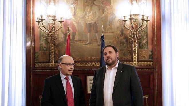 Montoro se compromete a pagar mes a mes los anticipos a Cataluña