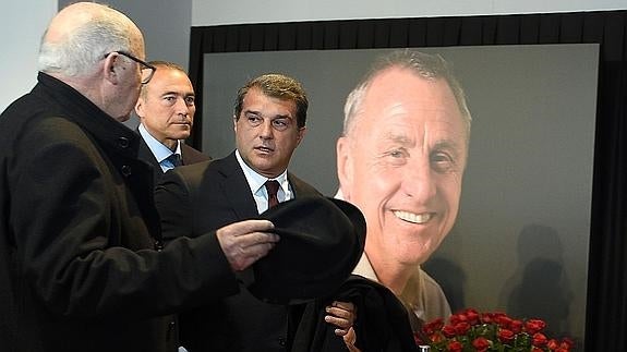 Laporta: «Los que no valoraban a Cruyff ahora se dan cuenta de su dimensión»