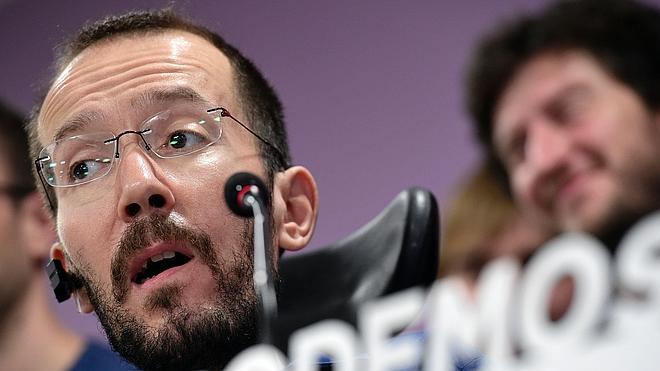 Pablo Echenique: «No es plato de buen gusto pactar con el PSOE»