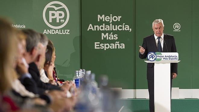 Arenas advierte al PP: «Los partidos que se dividen inician su camino al suicidio político»