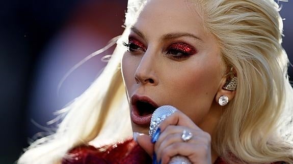 Lady Gaga cumple 30 años en la cumbre