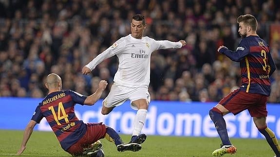 El Real Madrid descose al Barça tras verse perdido